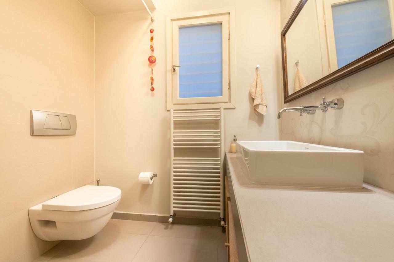 Stylish Flat With Veranda In The Heart Of Athen Exterior foto
